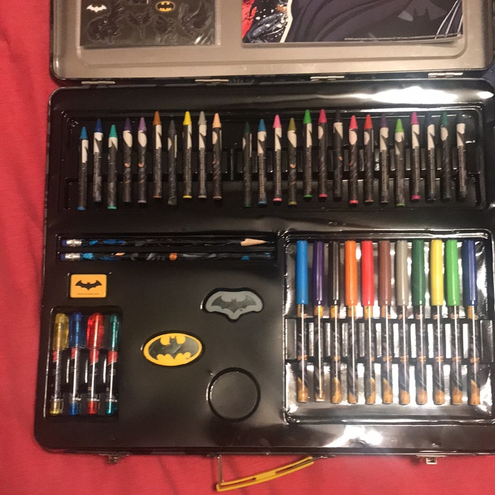 Batman Tin Color Set - Picture 8 of 14